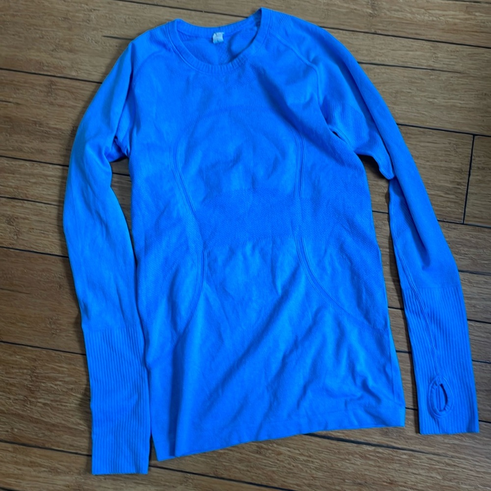 Lululemon light blue lightweight running shirt. Stretchy Lycra blend. Size S - Picture 1 of 7